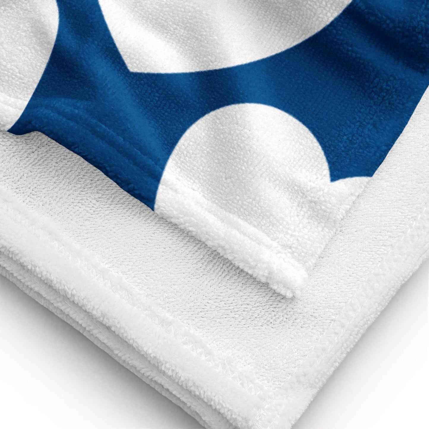 Towel - ELLIE LOVE fin - Bold Heart Print