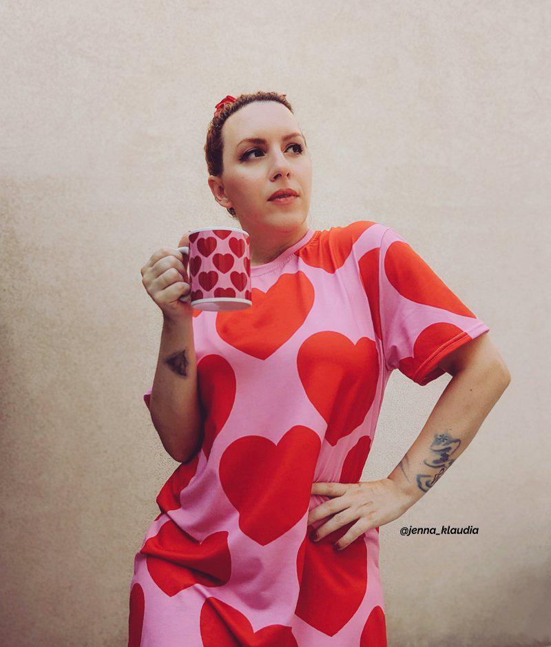 T-Shirt Dress - ELLIE LOVE red - Bold Heart Print