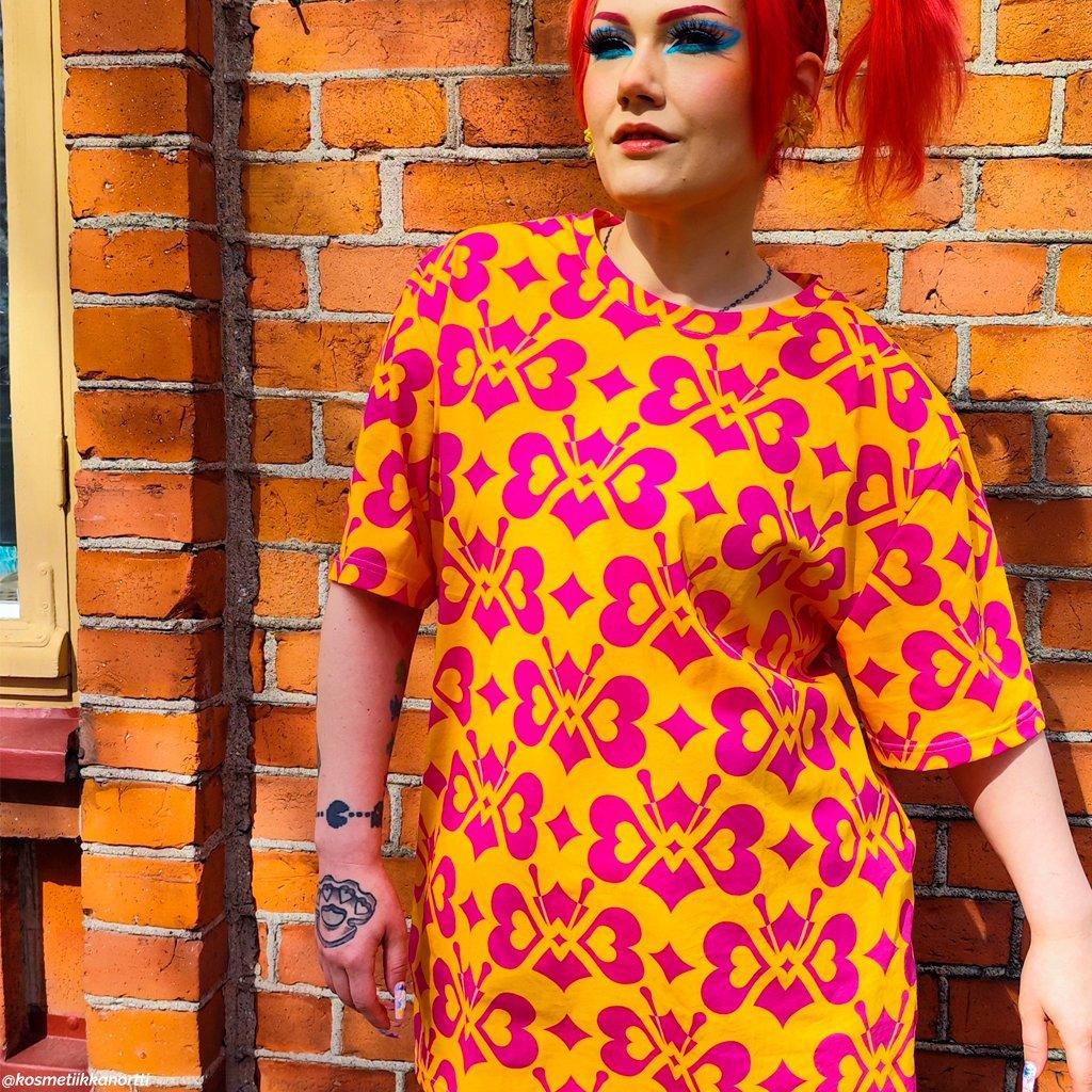 Organic Cotton T-Shirt - LOVE BUTTERFLY yellow pink